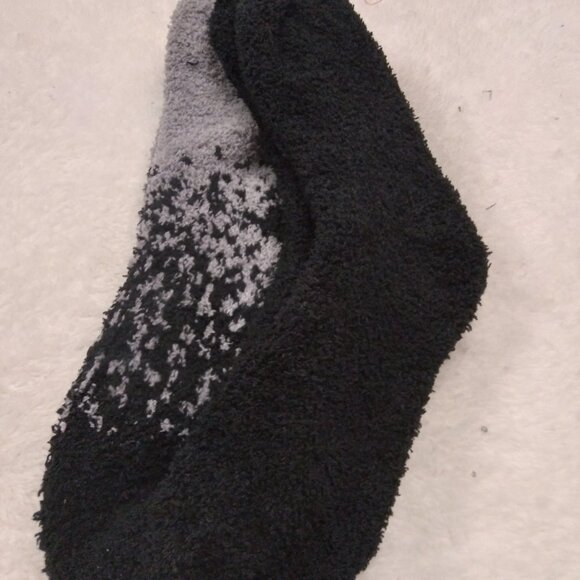 2 Pairs of Socks - Picture 1 of 1
